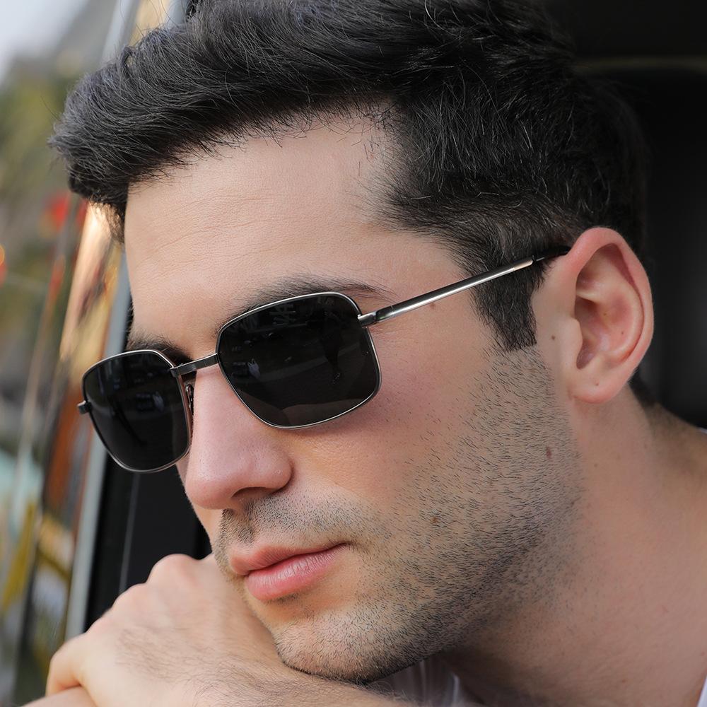 New men's metal polarizing discoloration folding sunglasses fashion sunglasses square night vision glasses MF615